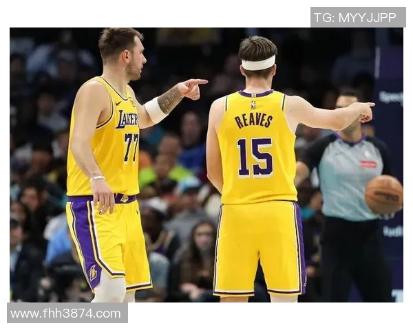 詹姆斯领衔湖人大胜掘金，豪取七连胜